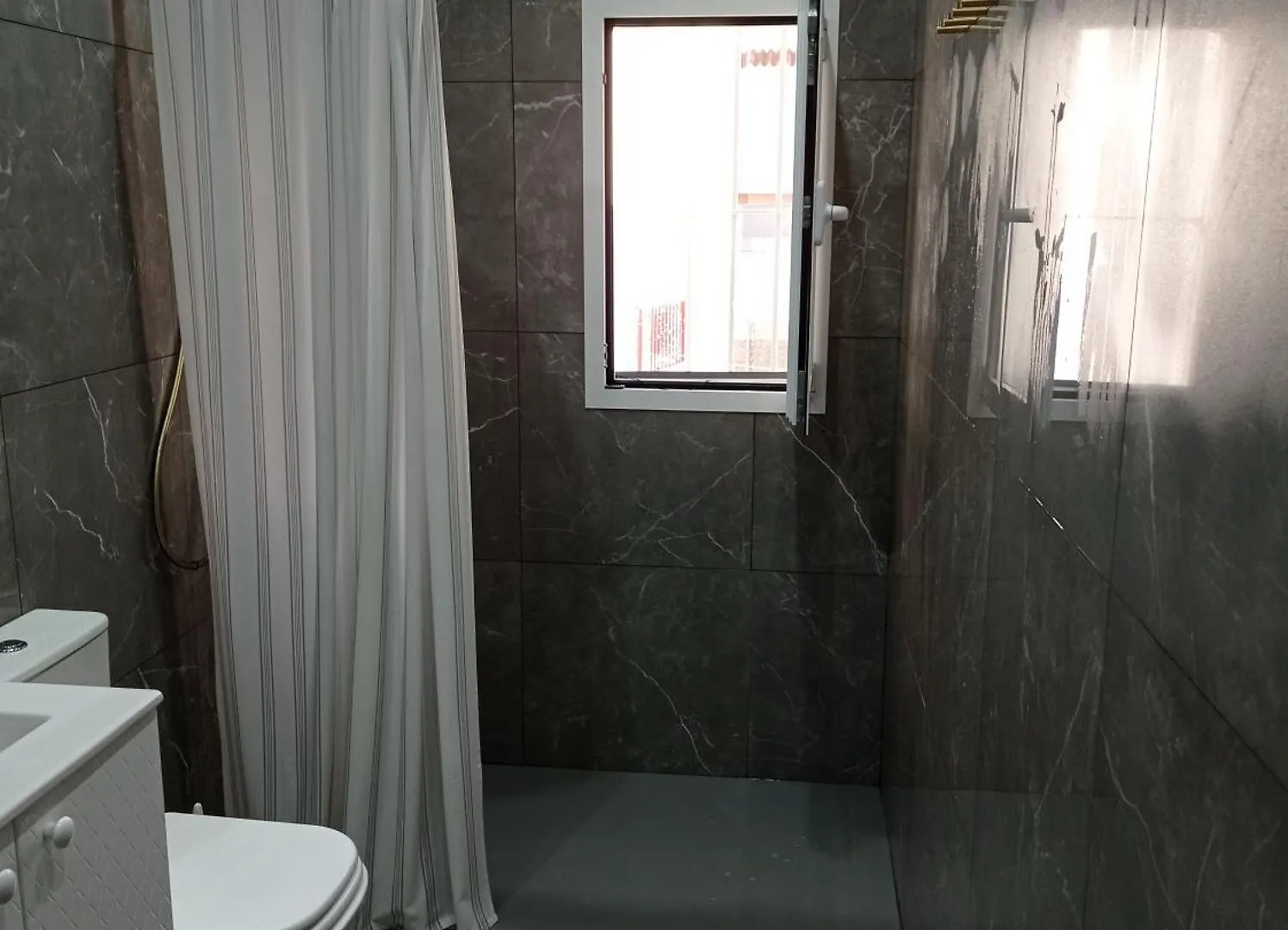 Vivienda Con Azotea Privada, Recien Reformada, Muy Cerca De La Playa Apartment Rota